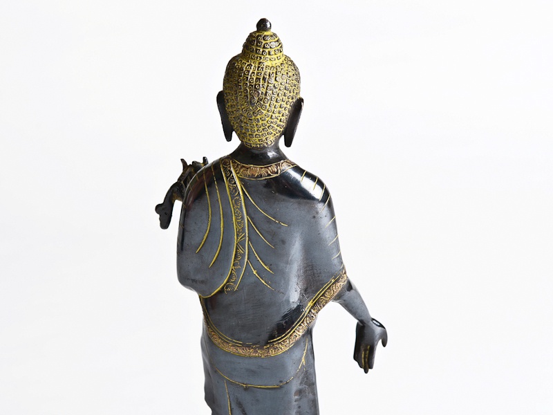 Stojící Budha