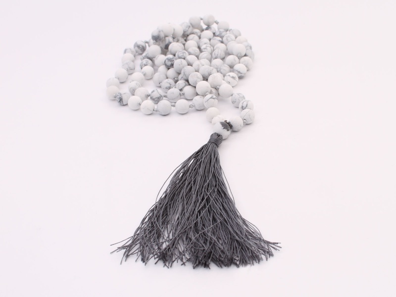 Mala howlite