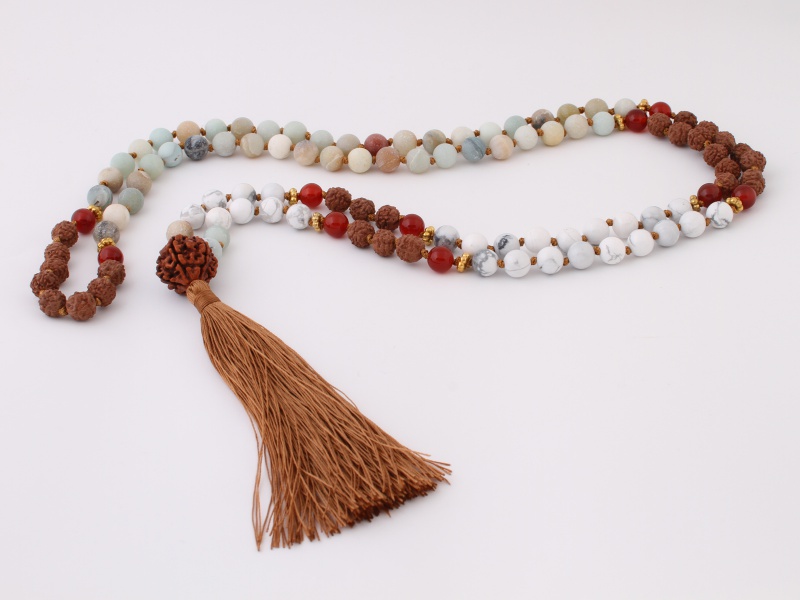 Mala howlite a amazonit