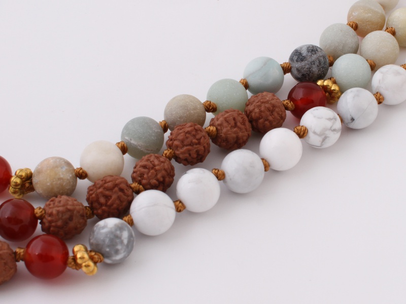 Mala howlite a amazonit