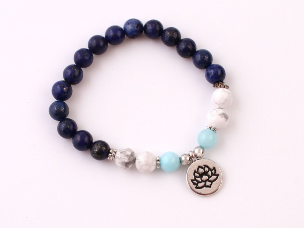 Náramek Lotosový květ sodalit a howlite 
